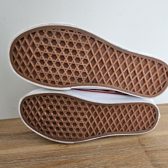 VANS Off The Wall Unisex Classic Red Checkerboard Sneakers, Shoes - Picture 9 of 10